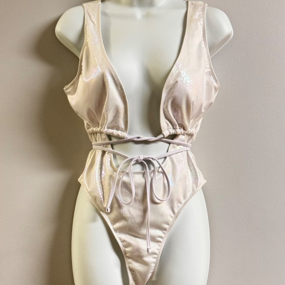 Metallic Snakeskin 1pc Thong Swimsuit new without tags - Picture 2 of 4